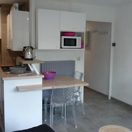 Appartementfrontdemersaintraphaelsantalucia Apartamento Saint-Raphaël